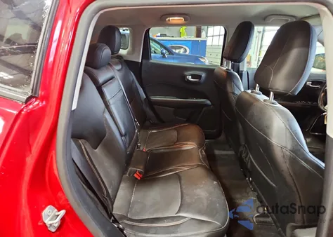 2018 Jeep Compass Latitude z USA, uszkodzony, nr VIN 3C4NJDBB2JT150320